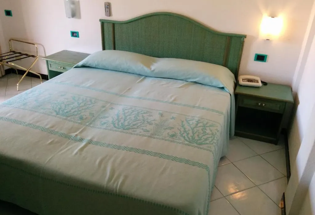 Blu Marlin Hotel 3*